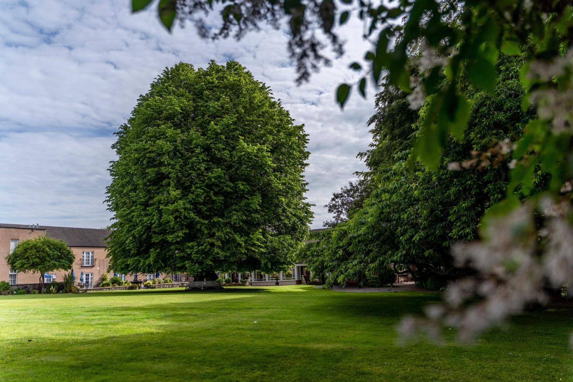Dunadry Hotel And Gardens Antrim Exterior photo